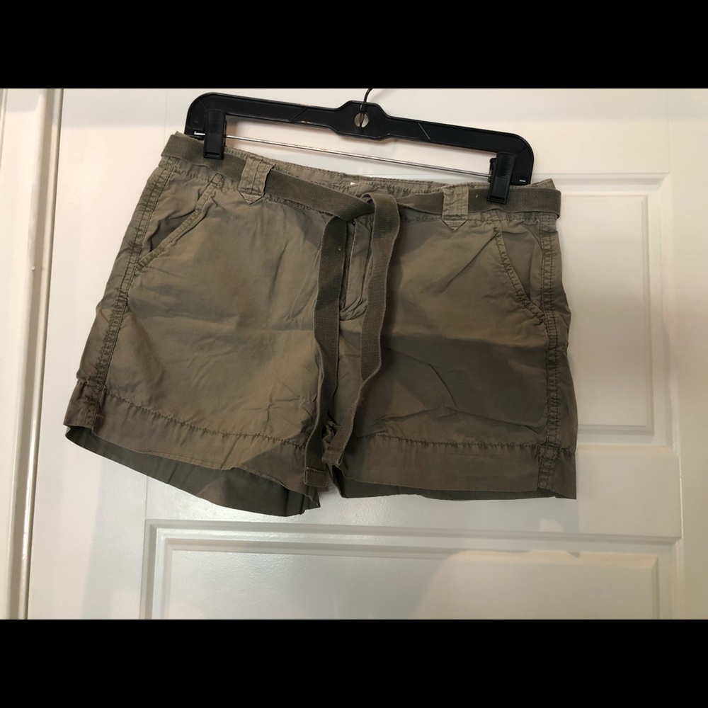GAP shorts